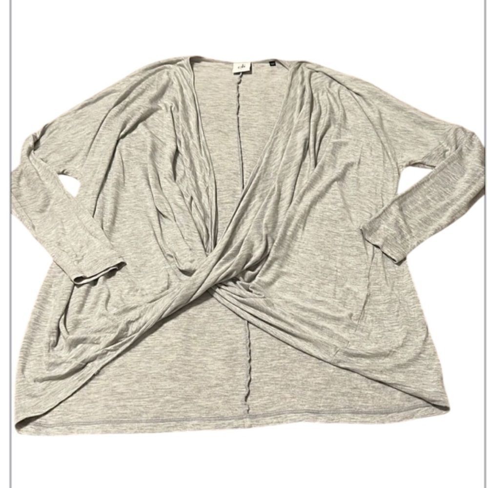 Cabi size small light grey super soft knit twist front long sleeve top EUC